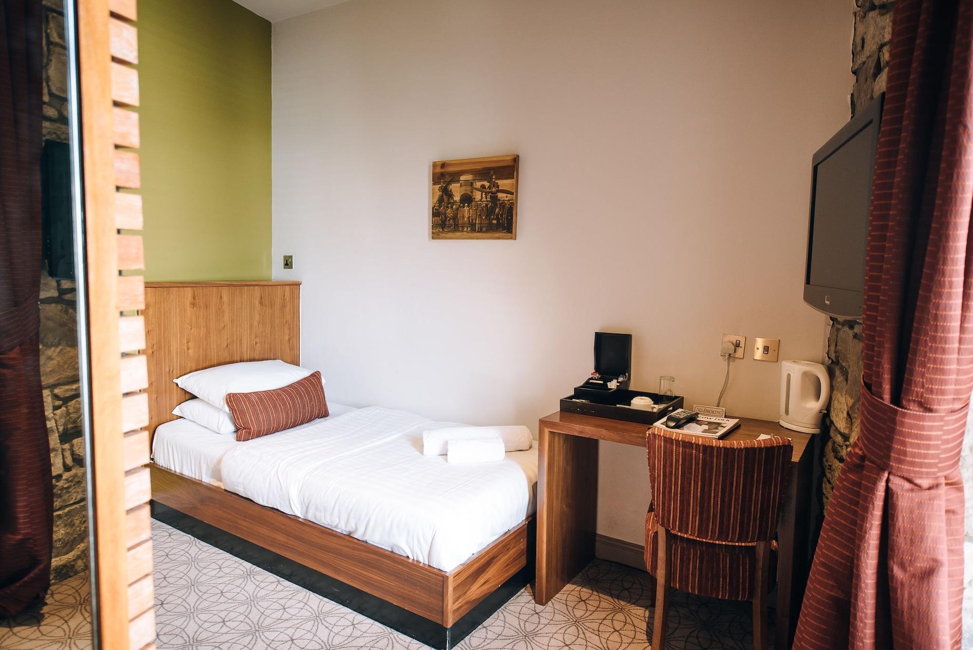 The Commercial Hotel Wishaw  Dış mekan fotoğraf