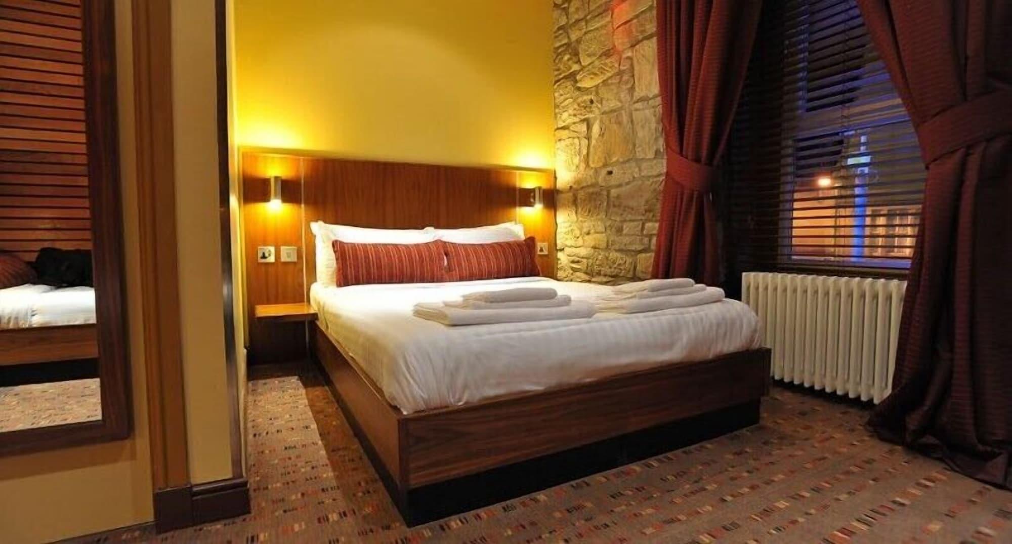 The Commercial Hotel Wishaw  Dış mekan fotoğraf